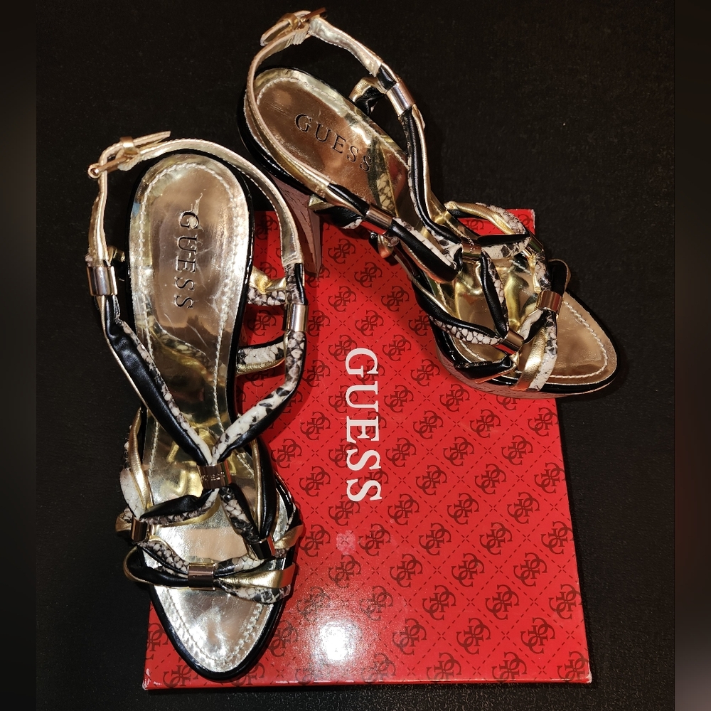 GUESS |GWKNOTTED 2|Python Black and Gold straps w/gold ring hardware 8.5 NWT